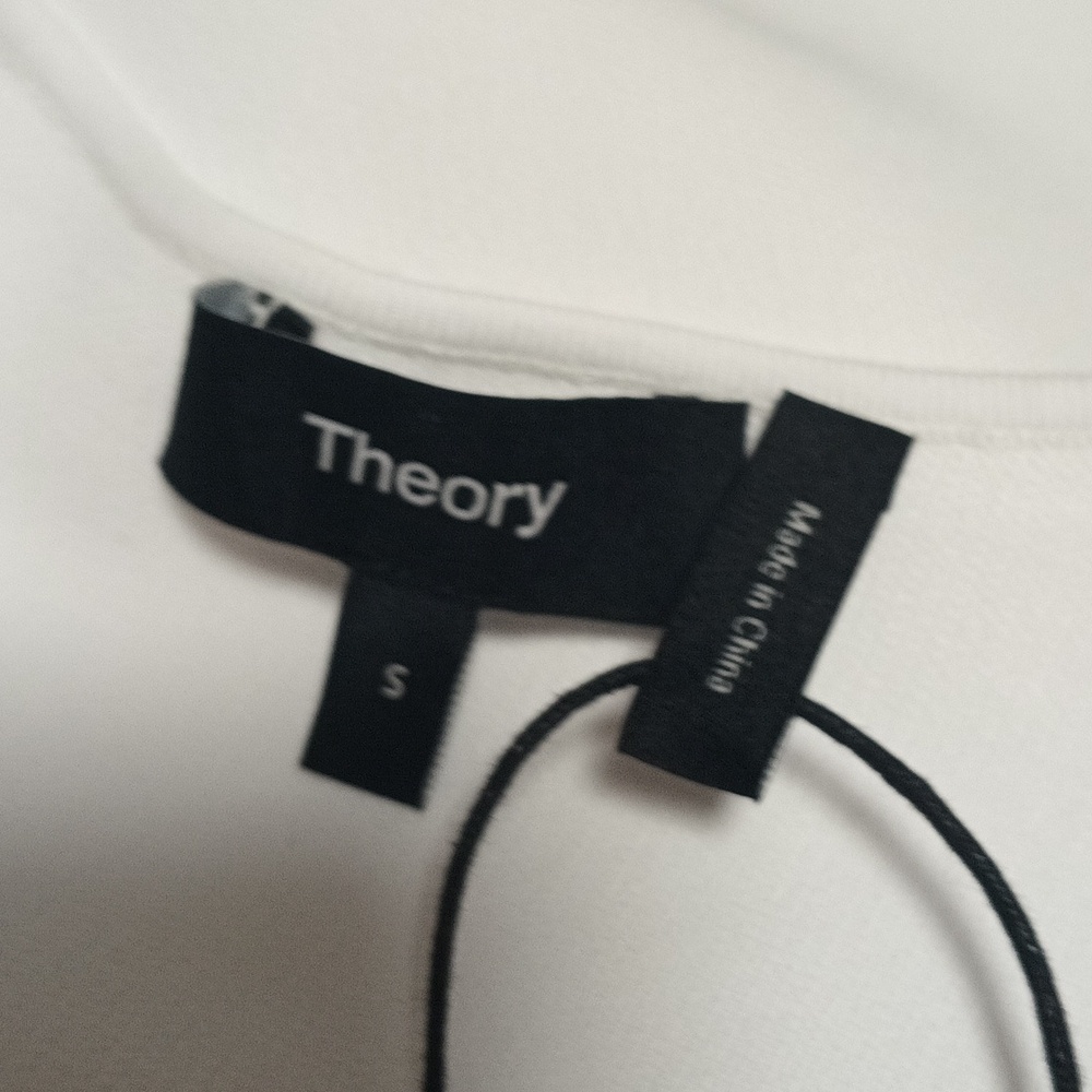 Theory White Glossed Stretch Scoop Neck Top - Picture 7 of 10